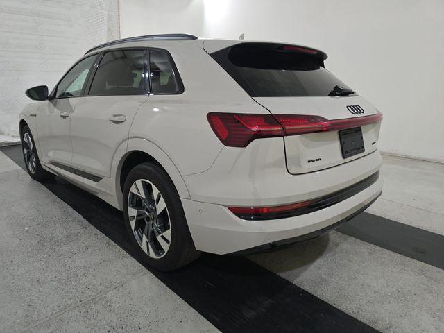 2022 audi e-tron premium