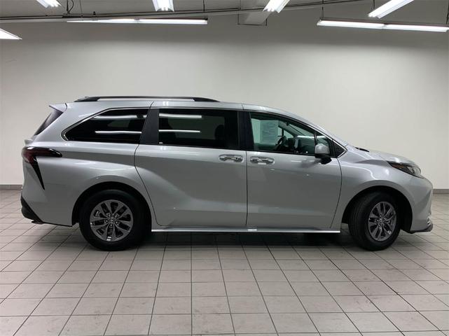 2024 toyota sienna xle