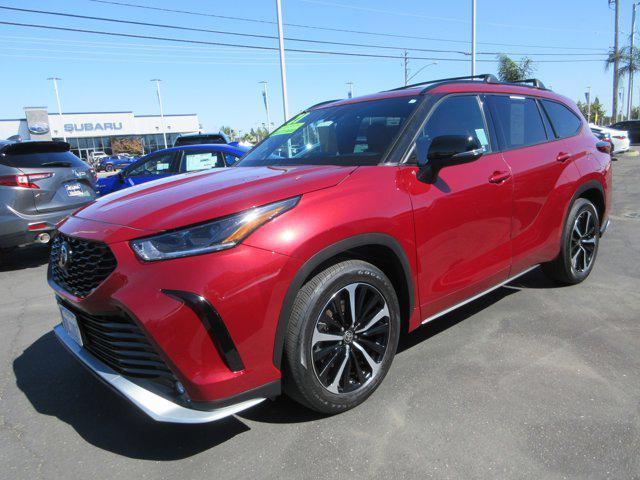 2021 toyota highlander xse