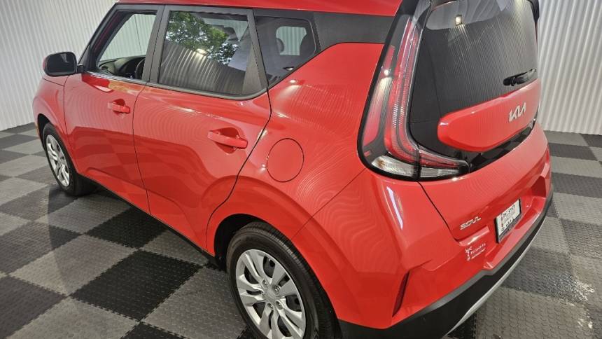 2023 kia soul lx