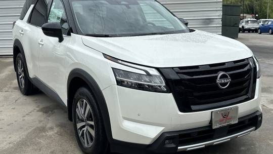 2024 Nissan Pathfinder sl