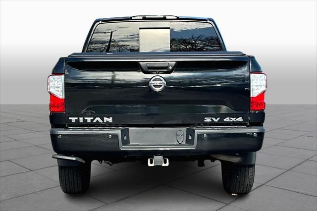 2017 nissan titan sv