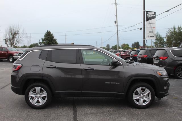 2022 jeep compass latitude