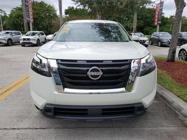 2022 nissan pathfinder s