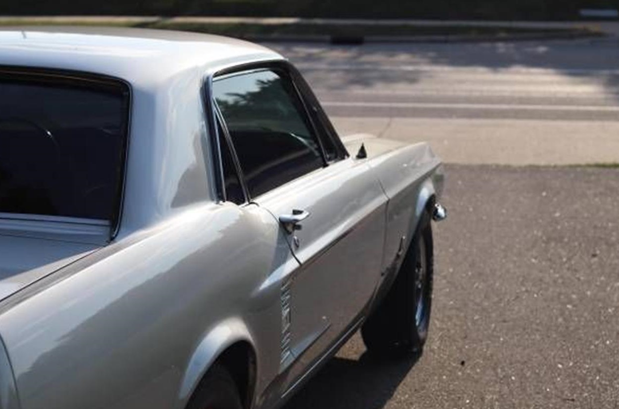 1967 ford mustang
