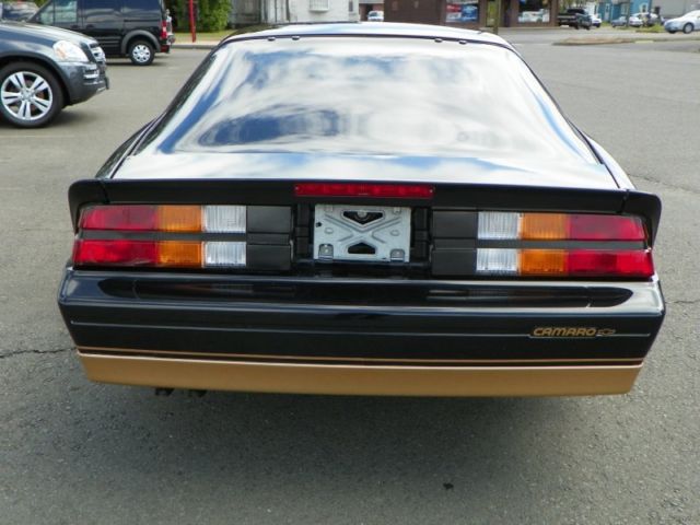 1988 chevrolet camaro 2.8 v6 5 spd 8589 orig mile time capsule