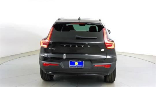 2024 Volvo XC40