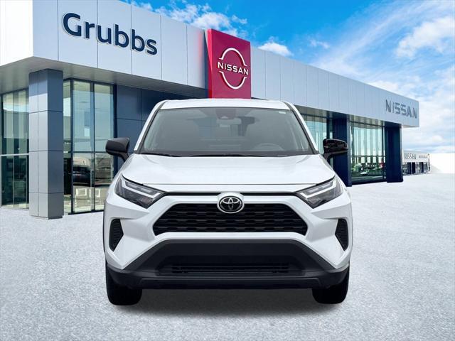 2023 toyota rav4 le
