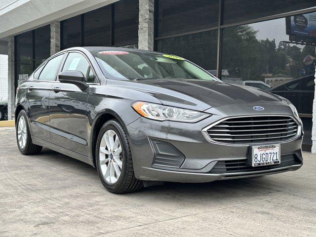 2019 ford fusion se