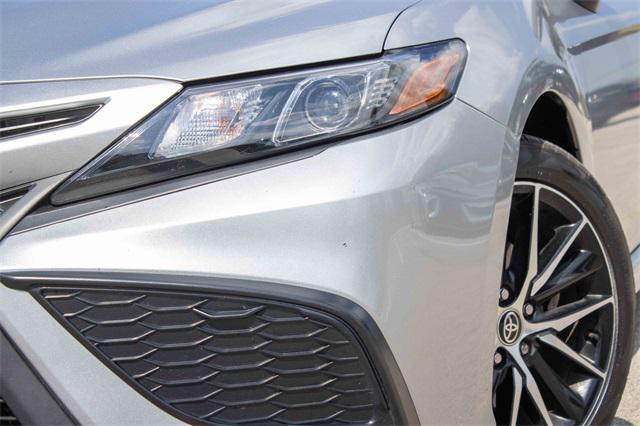 2022 toyota camry se