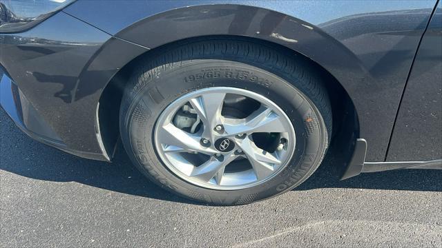 2023 hyundai elantra se