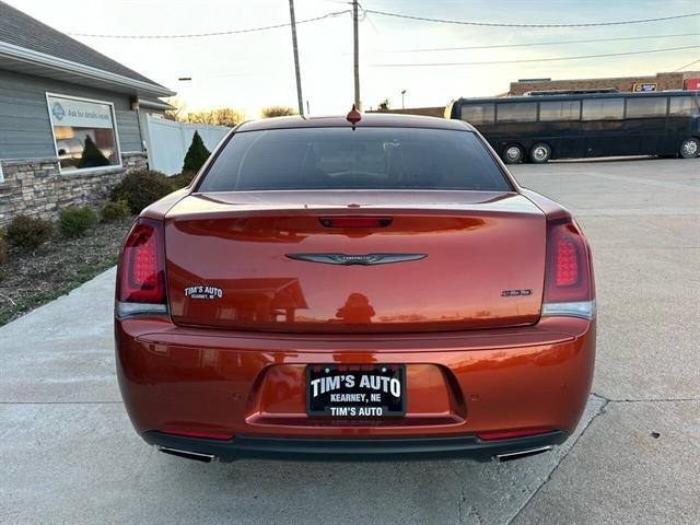 2021 chrysler 300 touring