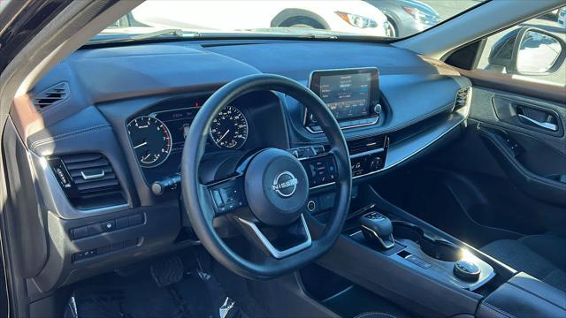 2022 nissan rogue sv