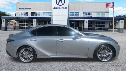 2023 Lexus IS