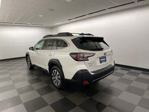 2024 subaru outback premium in mequon, wisconsin