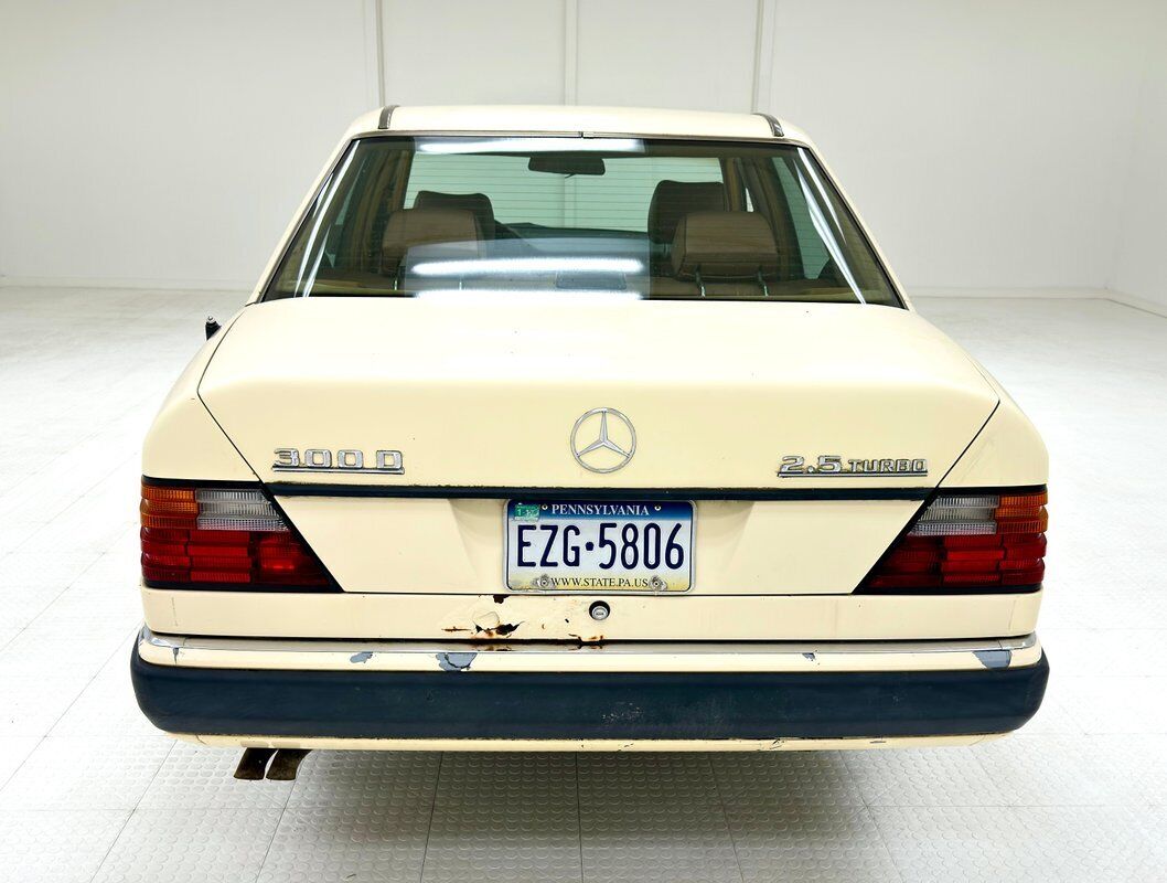 1993 mercedes-benz 300-series 2.5 turbo sedan