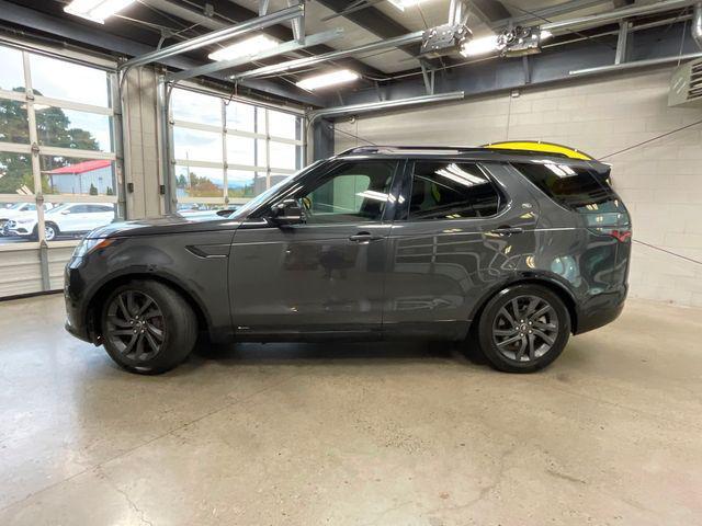2022 land rover discovery p360 s r-dynamic