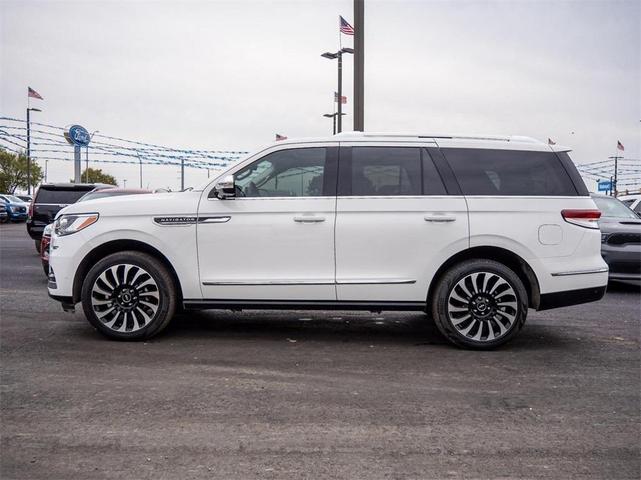 2022 lincoln navigator black label