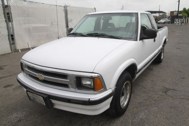 1994 chevrolet s-10 ls automatic 6 cylinder no reserve