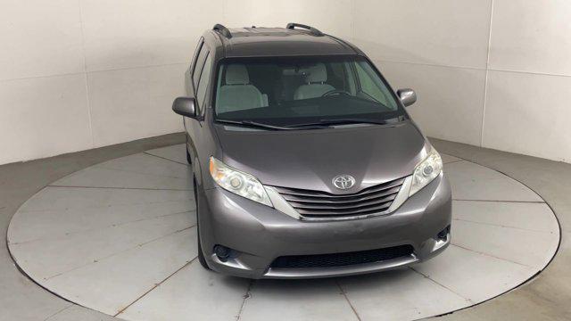 2015 toyota sienna le
