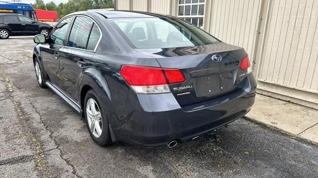 2010 subaru legacy premium
