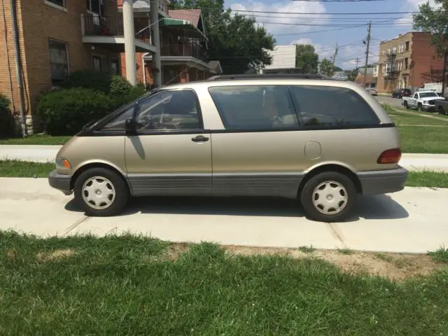 1992 toyota previa le minivan