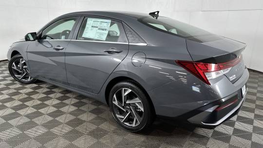 2024 Hyundai Elantra