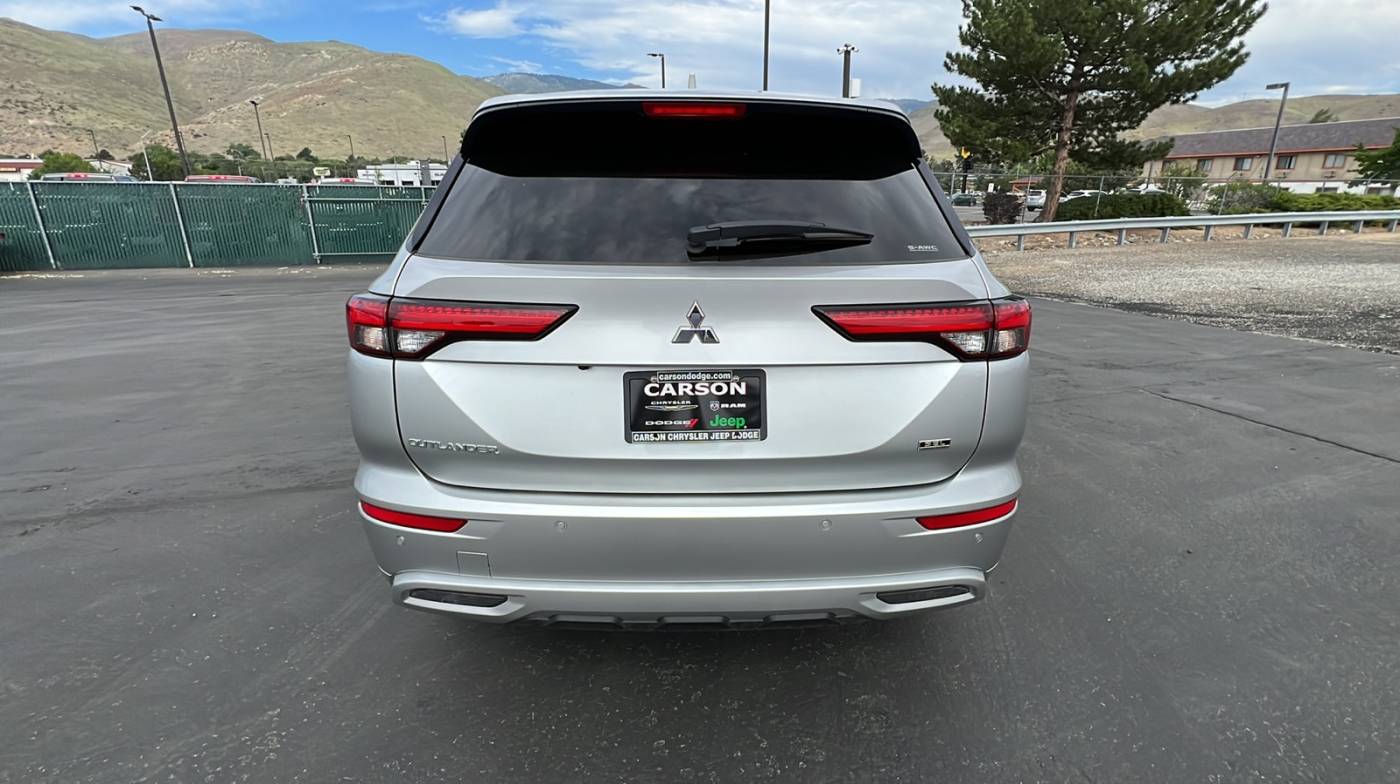 2022 mitsubishi outlander sel