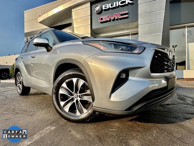 2021 toyota highlander xle