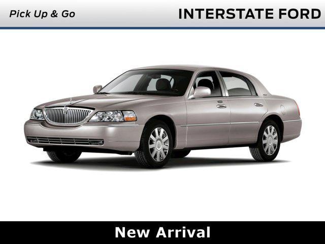 2010 lincoln town car signature