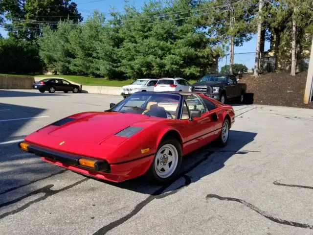 1982 ferrari 308 gtsi red/tan runs beautiful! all service records included