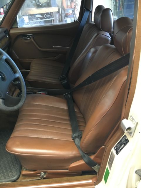 1980 mercedes-benz 300sd base sedan 4-door 3.0l