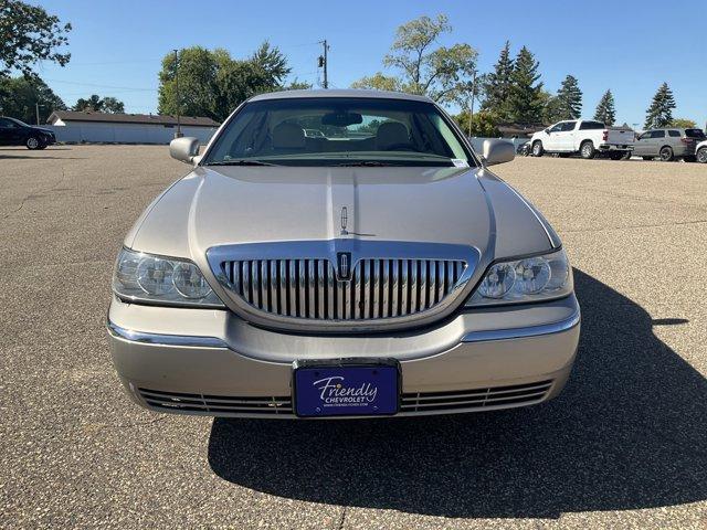 2003 lincoln town car signature