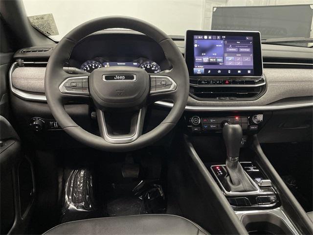 2023 jeep compass latitude lux
