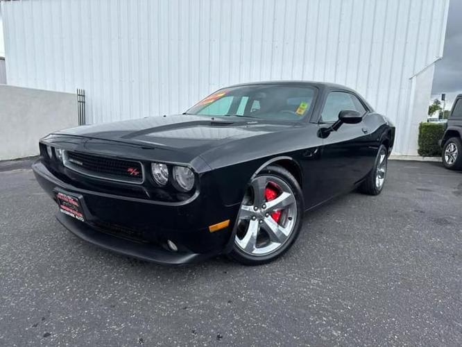 2013 dodge challenger r/t classic coupe 2d in fresno, california