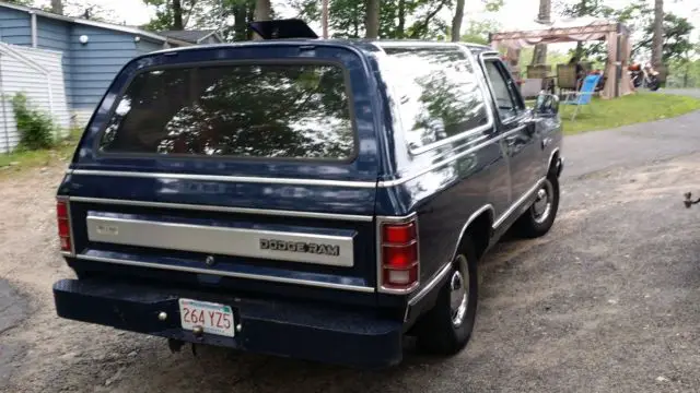 1984 dodge ramcharger royal se