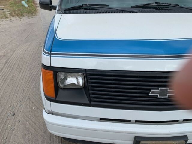 1988 chevrolet astro cargo van 39532 miles blue 4.3l v6 ohv 12v automatic
