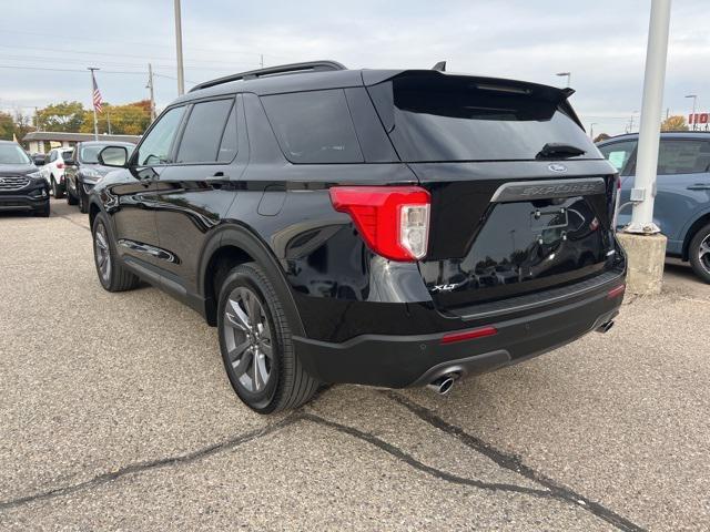 2022 ford explorer xlt