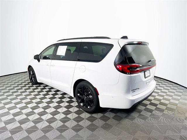 2023 chrysler pacifica touring l