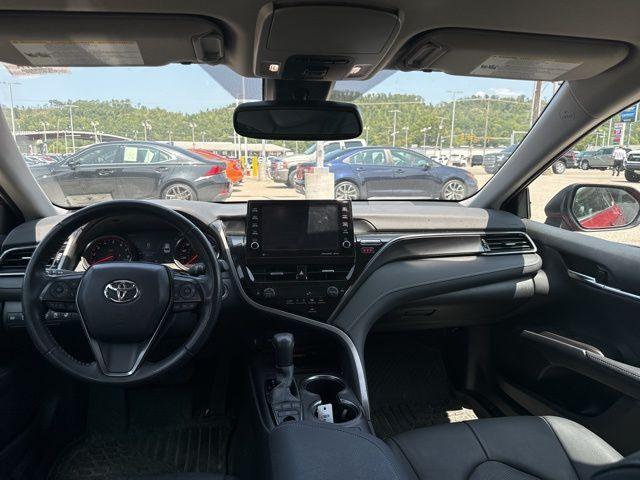 2022 toyota camry xse