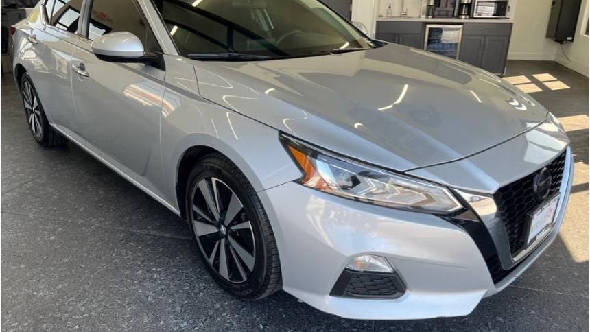 2022 nissan altima 2.5 sv