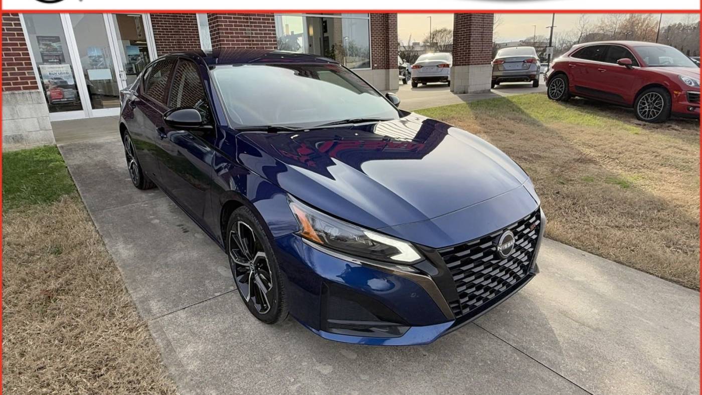 2023 nissan altima 2.5 sr