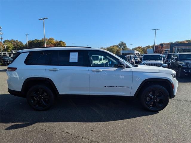 2022 jeep grand cherokee l laredo