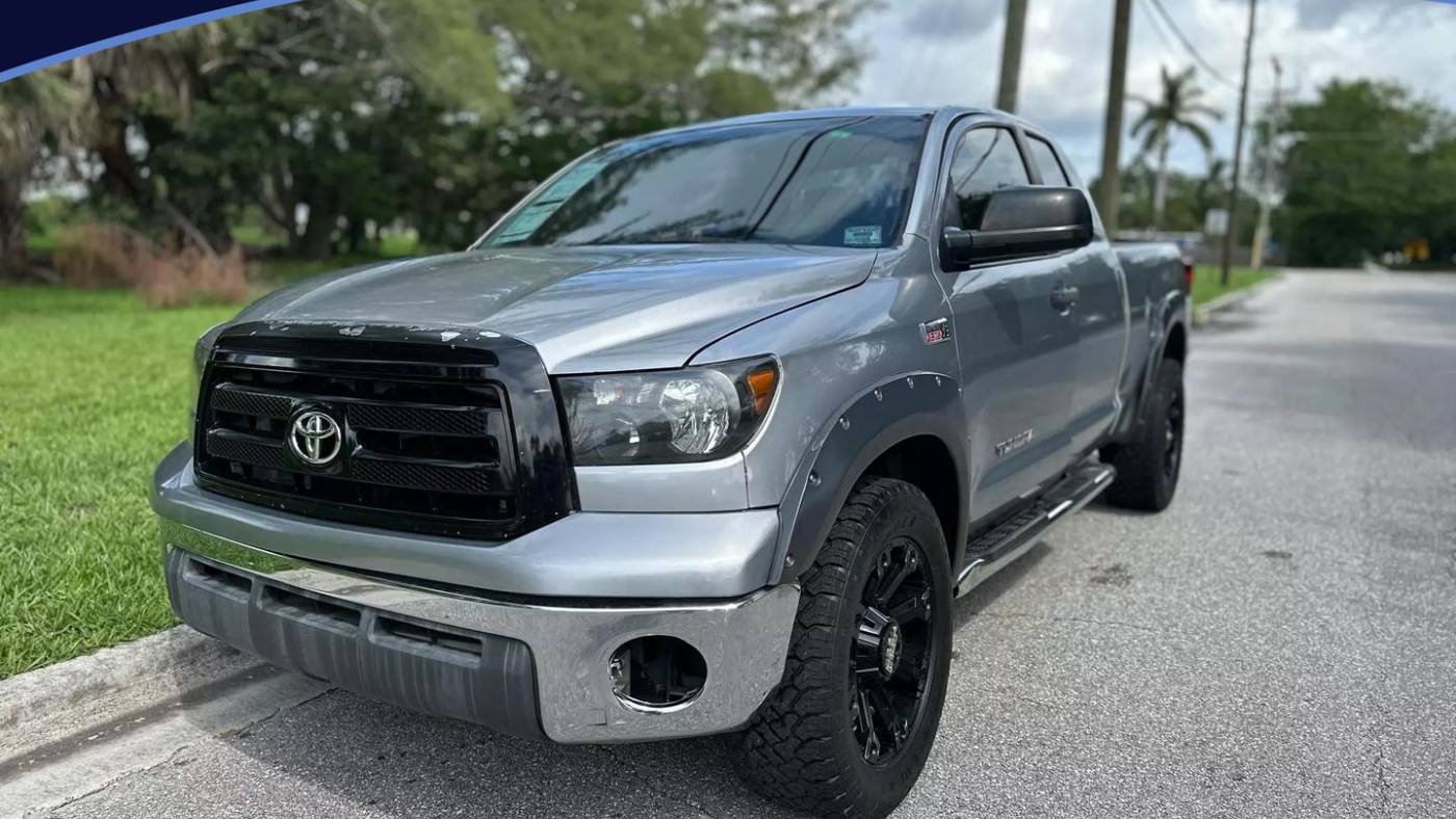 2011 toyota tundra grade