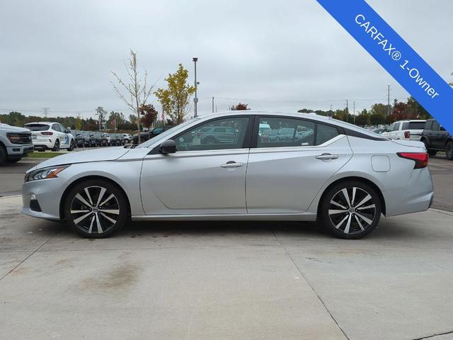 2022 nissan altima 2.5 sr