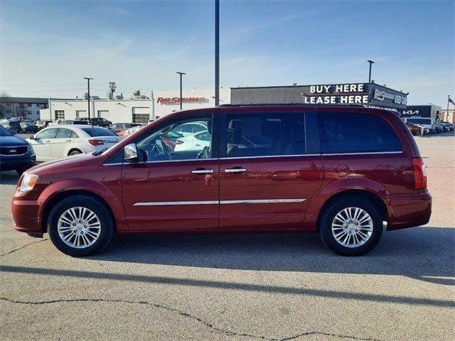 2015 chrysler town & country touring-l in indianapolis, indiana