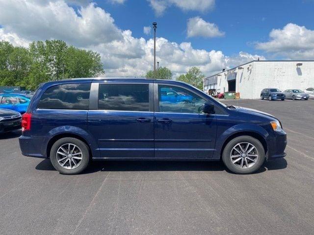 2017 dodge grand caravan sxt in gary, indiana