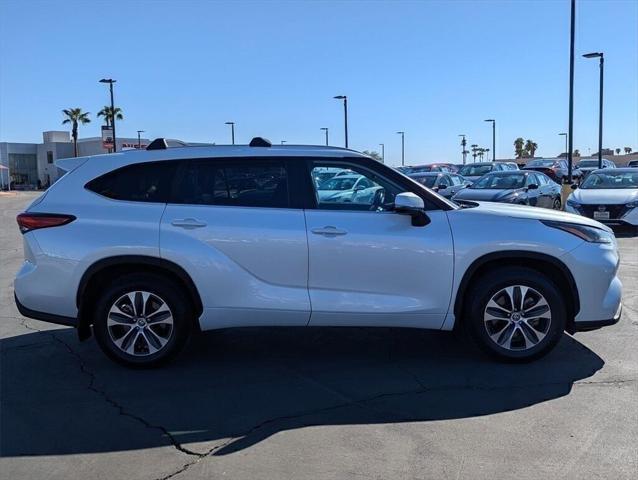 2023 toyota highlander xle