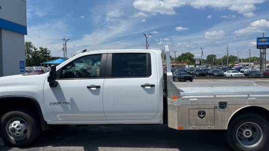 2022 chevrolet silverado 3500hd cc