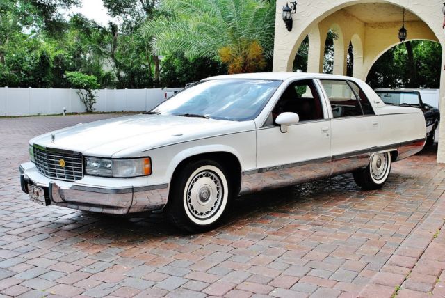 93 cadillac fleetwood 5.7 v-8 beautiful white w/ red leather interior
